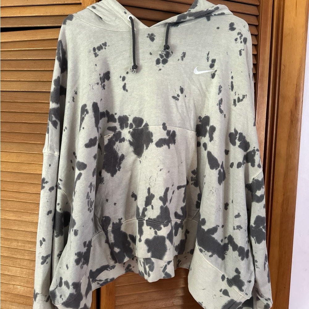 Nike cropped hoodie